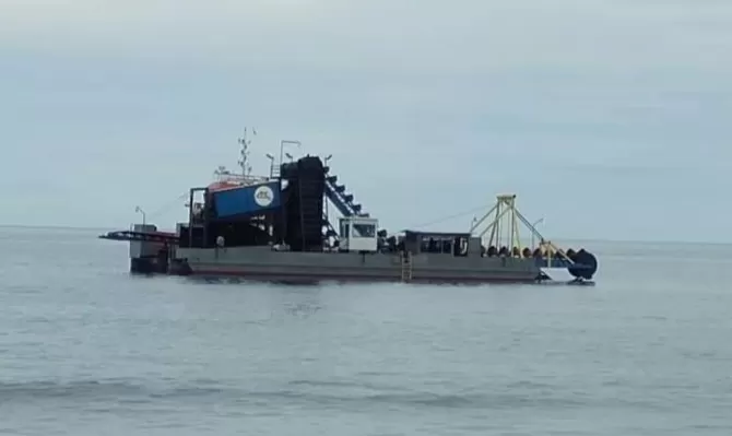 Penambangan Pasir Laut: Legal tapi Berisiko? Fakta dan Regulasi